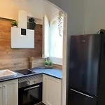 Apartament De La Madrona 1St Floor Easy Street Parking
